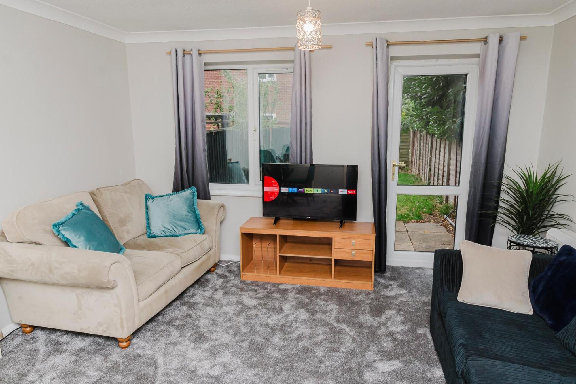 Holiday home Samuel Place Corby
