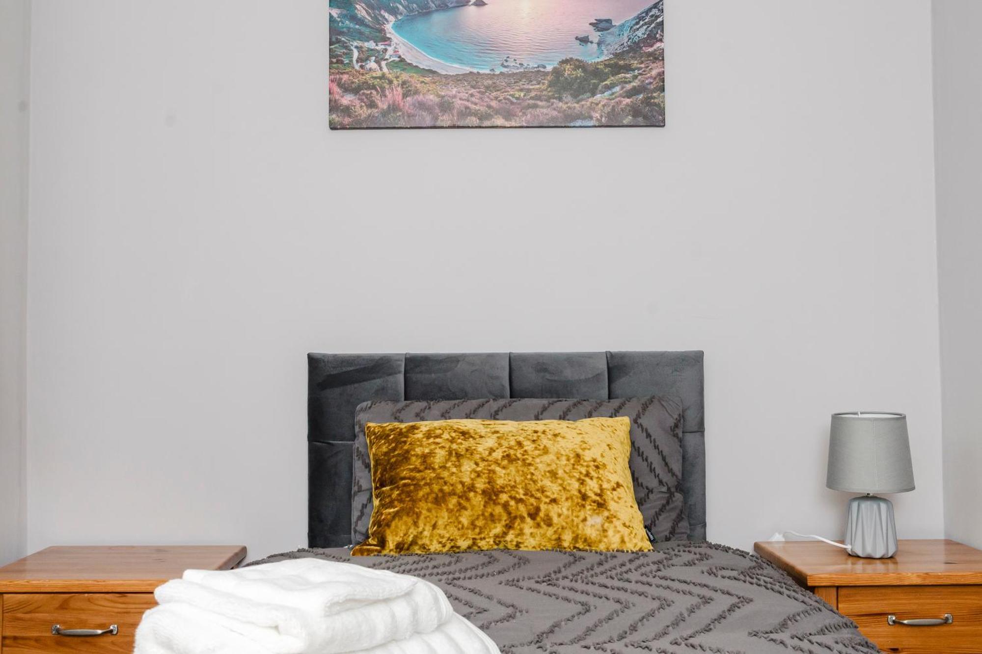 Samuel Place * Корби